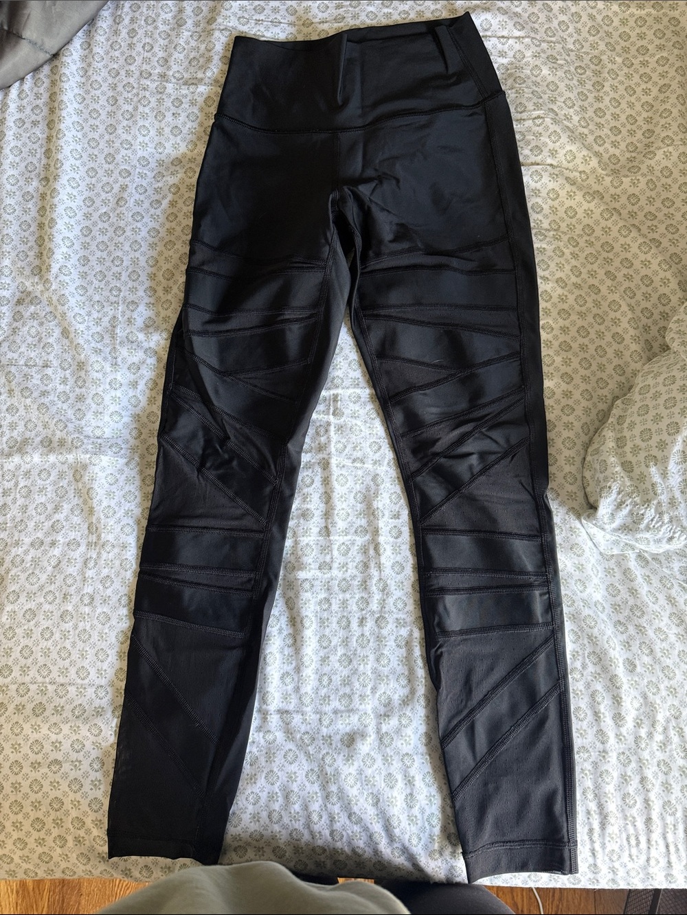Lululemon Black High-Waist Mesh Panel Leggings